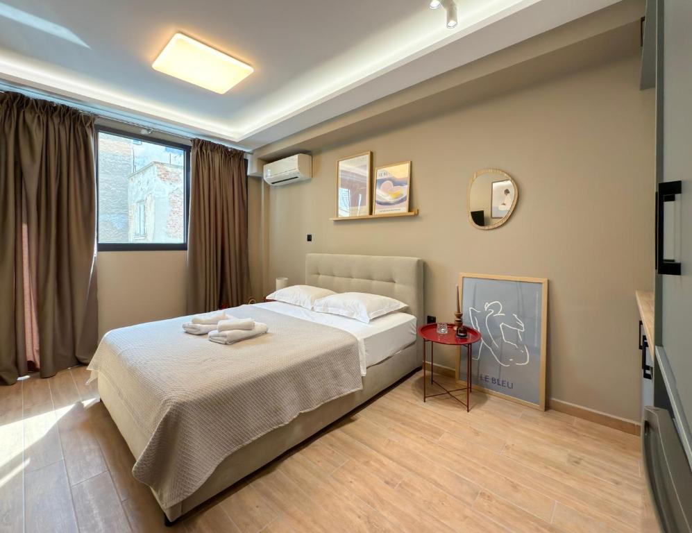 Lydia Suite